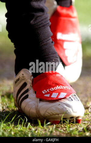 Manchester united's david beckham in his new adidas lunar predator boots  with the names of his children during the fa barclaycard premiership match.  hi-res stock photography and images - Alamy