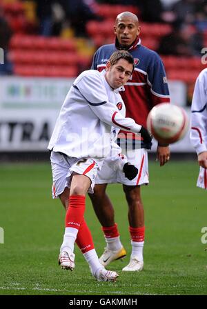 Soccer - Coca-Cola Football League Championship - Charlton Athletic v Wolverhampton Wanderers - The Valley. Charlton Athletic's Lee Cook during the pre-match warm-up. Stock Photo