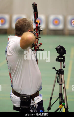 Archery - British Paralympic Association - Training - Lilleshall National Sports Centre. Team Great Britain's John Murray takes aim as the British Paralympic archery team prepare for the Beijing Olympics Stock Photo