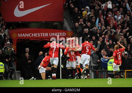 Manchester United's Owen Hargreaves celebrates his goal Stock Photo