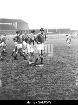 Wales' Bryn Meredith (r) looks across to the sideline after reopening