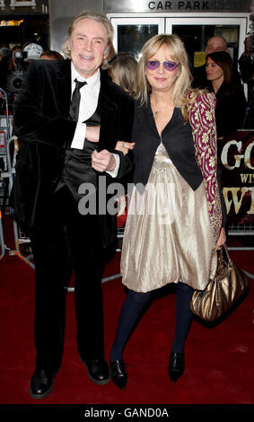 Leigh Lawson and Twiggy attend the opening night of Gone With the Wind at the New London Theatre on Drury Lane, London. Stock Photo