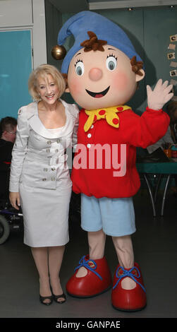 Ventura naming ceremony. Dame Helen Mirren with Noddy aboard the P&O Cruises Ventura ship ahead of the official naming ceremony. Stock Photo