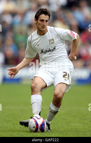 Soccer - Coca-Cola Football League Two - Milton Keynes Dons v Morecambe - stadium:mk. Luke Howell, Milton Keynes Dons Stock Photo