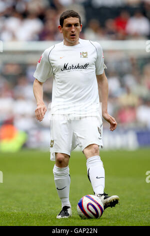 Soccer - Coca-Cola Football League Two - Milton Keynes Dons v Morecambe - stadium:mk. Keith Andrews, Milton Keynes Dons Stock Photo