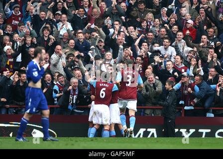 Soccer - Barclays Premier League - Aston Villa v Birmingham City - Villa Park. Aston Villa's John Carew celebrates scoring the second goal of the match with team mates Stock Photo