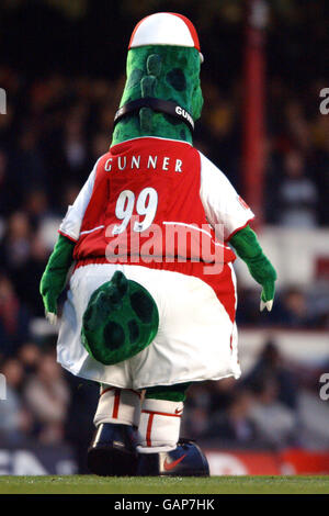 Soccer - AXA FA Cup - Quarter Final - Arsenal v Chelsea. Gunnarsaurarex, Arsenal mascot Stock Photo