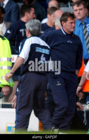 Soccer - FA Barclaycard Premiership - Tottenham Hotspur v Manchester City. Tottenham Hotspur manager Glenn Hoddle and Manchester City manager Kevin Keegan Stock Photo