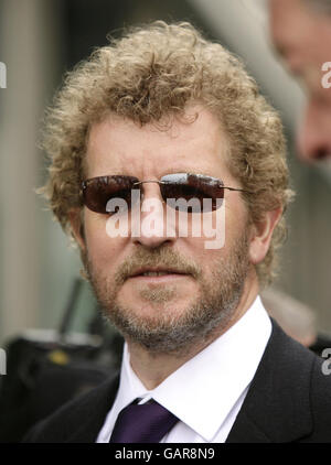 Author Sebastian Faulks during the launch of the new James Bond novel 'Devil May Care' - published for the centenary of Ian Fleming's birth - in Southwark, London. Stock Photo