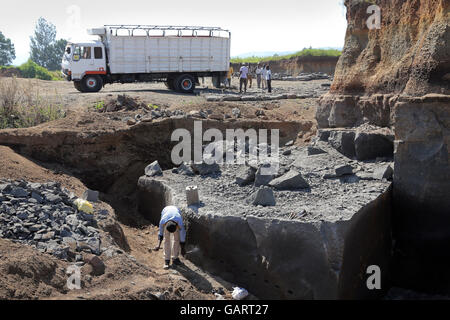 Workers in a quarry near Nakuru, Kenya, Africa Stock Photo