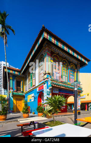 45 degree side view of Tan Teng Niah house at Little India, Singapore Stock Photo