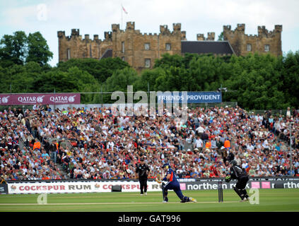 Cricket - NatWest Series - First One Day International - England v New Zealand - The Riverside Stock Photo