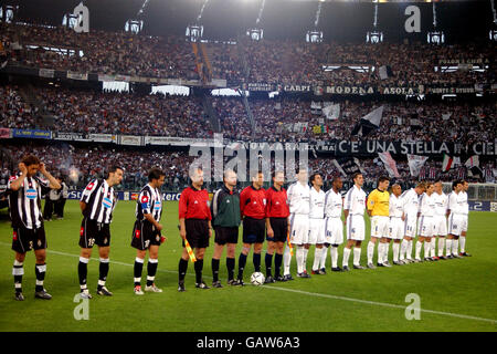 Soccer - UEFA Champions League - Semi Final - Second Leg - Juventus v Real Madrid. The teams and officials line up before kick off Stock Photo