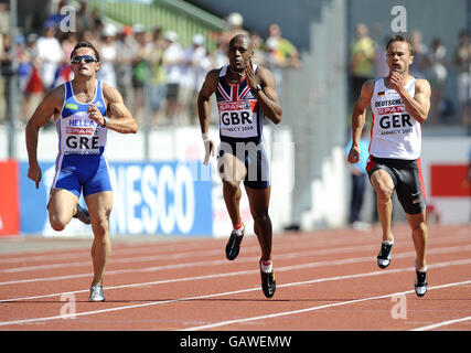 Great Britain's Marlon Devonish (centre) wins the 200m race during the Spar European Cup at Annecy, France. Stock Photo