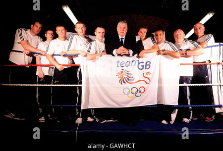 Olympics - Boxing - BOA Team GB Announcement - Fitzroy Lodge. GB head coach Terry Edwards and the team of boxers and coaches during BOA Boxing Team GB announcement at Fitzroy Lodge, London. Stock Photo