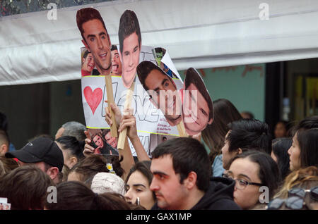 Parramatta, Australia. 6th July, 2016. Zac Efron, Adam Devine, Sophie Monk and Ksenija Lukich arrive for the Mike and Dave Need Wedding Dates Movie Premiere which took place in Sydney suburb Parramatta. Pictured are the crowds at the event Credit:  mjmediabox/Alamy Live News Stock Photo