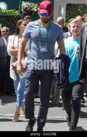 Wimbledon London, UK. 6th July 2016. American actor Bradley Cooper arrives  on Day 10 of the 2016 Wimbledon Tennis Championships Credit:  amer ghazzal/Alamy Live News Stock Photo