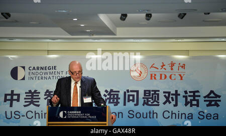 Washington, DC, USA. 5th July, 2016. Former U.S. Deputy Secretary of State John Negroponte speaks during a dialogue on South China Sea issue in Washington, DC, the United States, July 5, 2016. One week ahead of the July 12 ruling over the South China Sea case initialed by the Philippines, a group of former Chinese and American officials and experts on international law and foreign relations held a dialogue in Washington to discuss the ruling's legality, possible reactions and its implications on the China-U.S. relations. © Bao Dandan/Xinhua/Alamy Live News Stock Photo