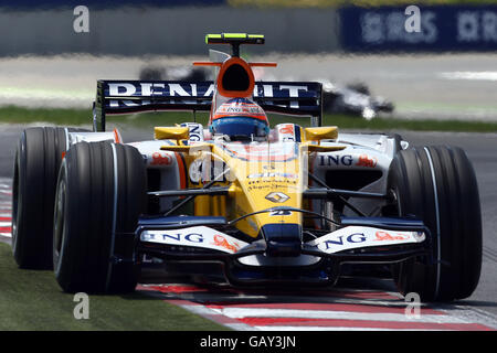 Formula One Motor Racing - French Grand Prix - Qualifying - Magny Cours Stock Photo