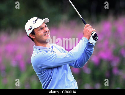 Simon Khan on the 1st during The Barclays Scottish Open at Loch Lomond, Glasgow. Stock Photo