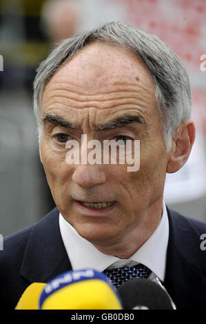 IBEC Director General, Turlogh O'Sullivan, after talks with the French President Nicholas Sarkozy at the French Embassy in Dublin regarding the Lisbon Treaty referendum. Stock Photo