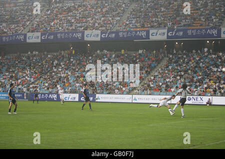 Soccer - Friendly - Ulsan Hyundai v Fulham - Big Crown Stadium. Action from Ulsan Hyundai v Fulham Stock Photo