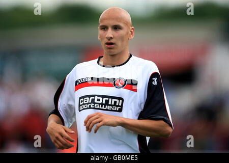 Soccer - Friendly - Ebbsfleet United v Charlton Athletic - Stonebridge Road. Jonjo Shelvey, Charlton Athletic Stock Photo