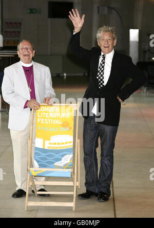 (From left to right) Bishop Gene Robinson and Sir Ian McKellen during a photocall for 'For The Bible Tells Me So' at the Queen Elizabeth Hall, Southbank Centre, central London. Stock Photo