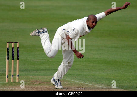 Cricket - Frizzell County Championship - Warwickshire CCC v Kent CCC. Mohammed Sheikh, Warwickshire Stock Photo