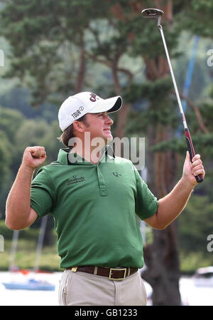 Graeme McDowell celebrates his win on the 18th during The Barclays Scottish Open at Loch Lomond, Glasgow. Stock Photo