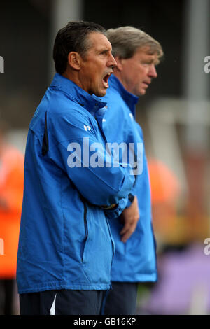 Soccer - Friendly - Hereford United v Wolverhampton Wanderers - Edgar Street Athletic Ground. John Trewick, Hereford United coach Stock Photo