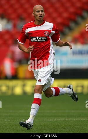 Soccer - Friendly - Charlton Athletic v Athletico Bilbao - The Valley. Jonjo Shelvey, Charlton Athletic Stock Photo