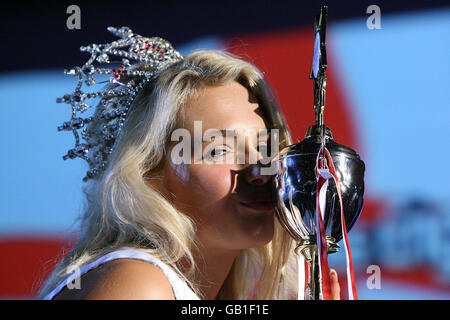 Laura Coleman, Miss Derby aged 22, is crowned Miss UK during the Miss England 2008 Grand Final at Troxy in east London. Stock Photo