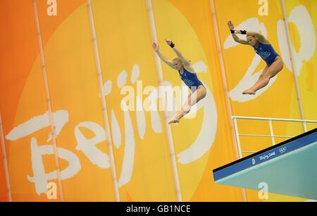 Great Britain's Stacie Powell and Tonia Couch (right) during a practice at the National Aquatics Centre, Beijing Stock Photo