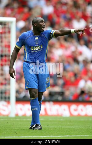 Soccer - Community Shield - Portsmouth v Manchester United - Wembley Stadium. Sol Campbell, Portsmouth Stock Photo