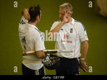 Cricket - England Nets - Edgbaston. England captain Michael Vaughan with coach Peter Moores during a nets practice session at Edgbaston, Birmingham. Stock Photo