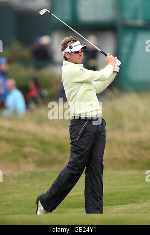 Golf - Open 2008 Championship - Day Two - Royal Birkdale Golf Club. England's Ian Poulter lines up a putt during Round Two of the Open Championship at the Royal Birkdale Golf Club, Southport. Stock Photo