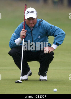 Golf - Open 2008 Championship - Day Two - Royal Birkdale Golf Club. Tim Clark lines up a putt during Round Two of the Open Championship at the Royal Birkdale Golf Club, Southport. Stock Photo