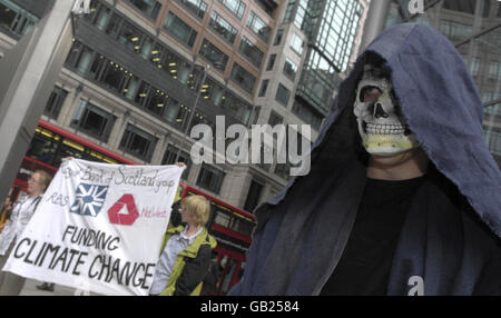 Protesters outside Royal Bank of Scotland Stock Photo