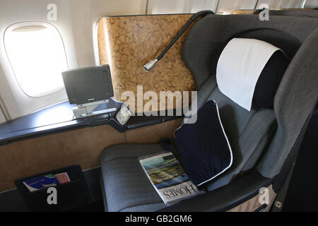 First class and premium travel. The First Class cabin on a British Airways Boeing 747-400. Stock Photo