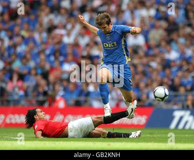 Soccer - Community Shield - Portsmouth v Manchester United - Wembley Stadium Stock Photo