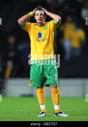 Soccer - Carling Cup - First Round - Milton Keynes Dons v Norwich City - Stadium:MK. Norwich City's Jamie Cureton shows his dejection following the Carling Cup match at Stadium:MK in Milton Keynes. Stock Photo