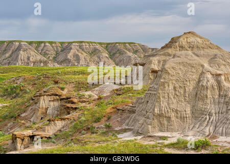 Ancient badlands in Dinosaur Provincial Park, Alberta, Canada Stock Photo