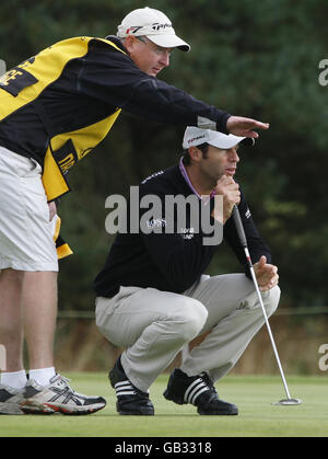 Golf - Johnnie Walker Championship - Day Two - Gleneagles. Wales' Bradley Dredge on the 13th during Round Two of the Johnnie Walker Championship at Gleneagles, Perthshire. Stock Photo