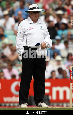 Cricket - npower Fourth Test - Day Four - England v South Africa - The Brit Oval Stock Photo