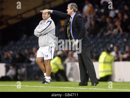 Soccer - Tennent's International Challenge - Scotland v Northern Ireland - Hampden Park. Scotland Manager George Burley on the touchline during the Tennent's International Challenge Match at Hampden Park, Glasgow. Stock Photo