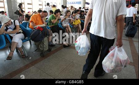 Olympics - Beijing Olympic Games 2008. A general view of the waiting room in Beijing's main railway station in Beijing, China. Stock Photo