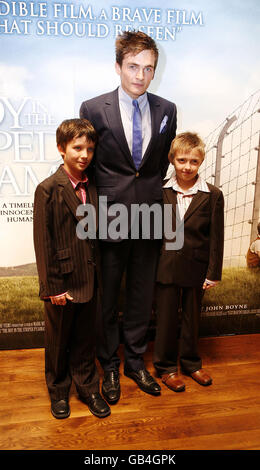 ASA BUTTERFIELD, JACK SCANLON, THE BOY IN THE STRIPED PYJAMAS, 2008 ...