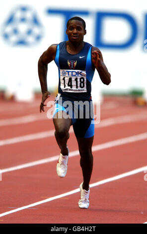 Athletics - IAAF World Athletics Championships - Paris 2003 - Men's 100m Heats. USA's Tim Montgomery in action during the 100m heats Stock Photo