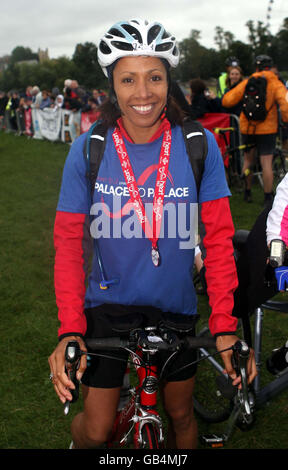 Dame Kelly Holmes joins 3,000 other cyclists on a 45-mile bike ride from Buckingham Palace in central London to Windsor Castle to raise money for youth charity, the Prince's Trust. Stock Photo